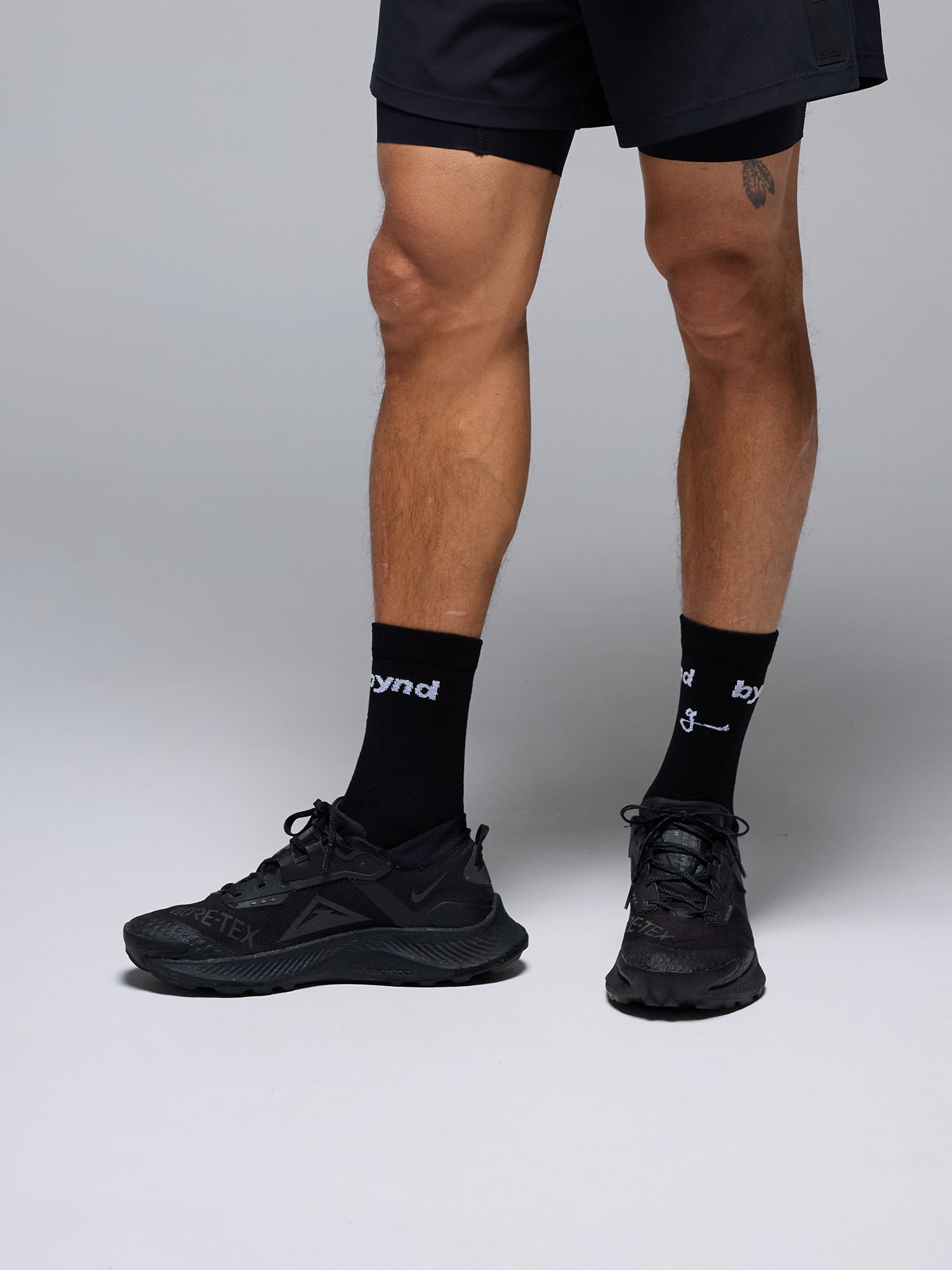 ULTRA BYND SOCKS - NEGRO