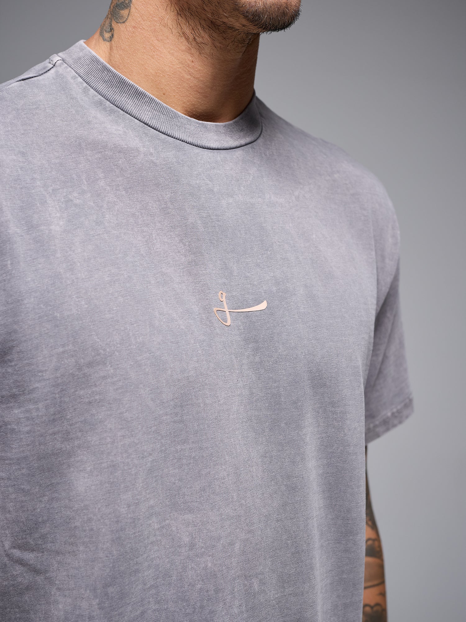 CAMISETA OVERSIZED 100% ALGODÓN ACID WASH - GREY