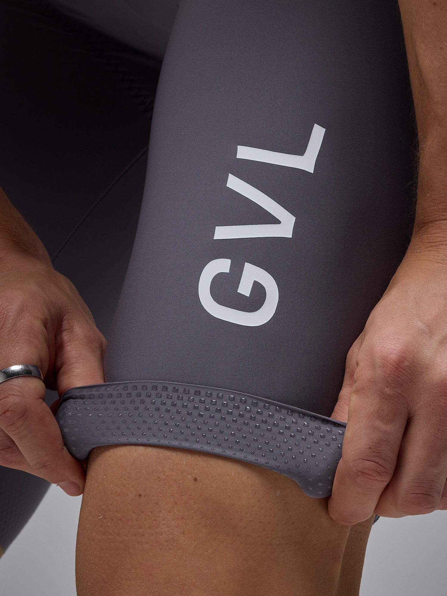 MEN’S LACEFLY 2.0 BIB SHORTS - GREY
