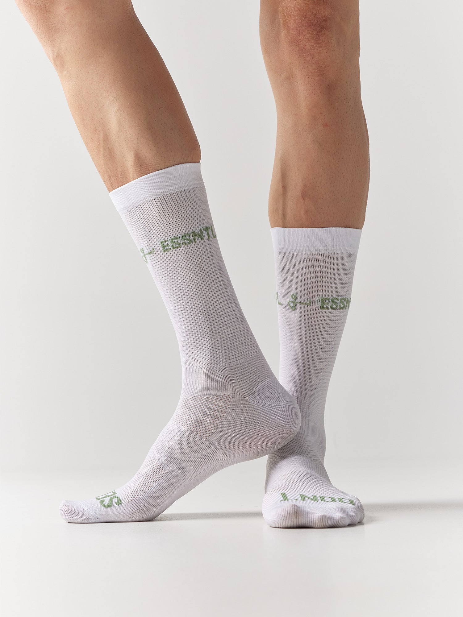 ESSNTL SOCKS WHITE