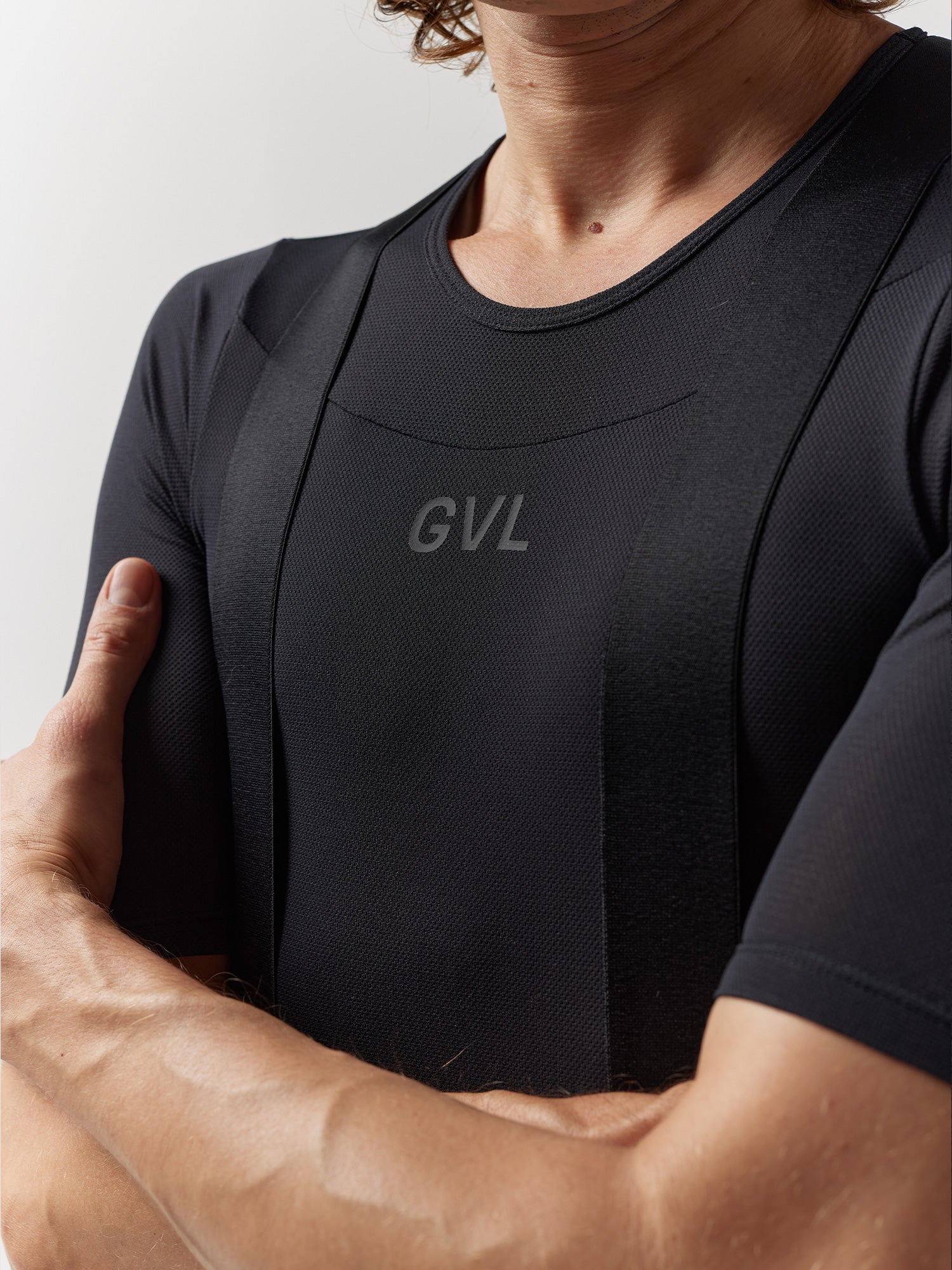 CAMISETA INTERNA ESSNTL NEGRA HOMBRE