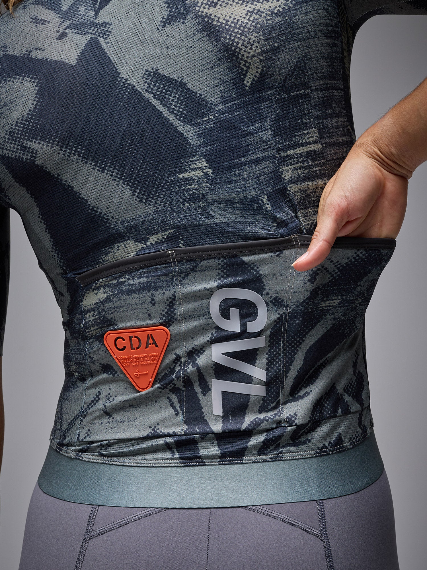 CAMISETA C.D.A PRINT - FOIL