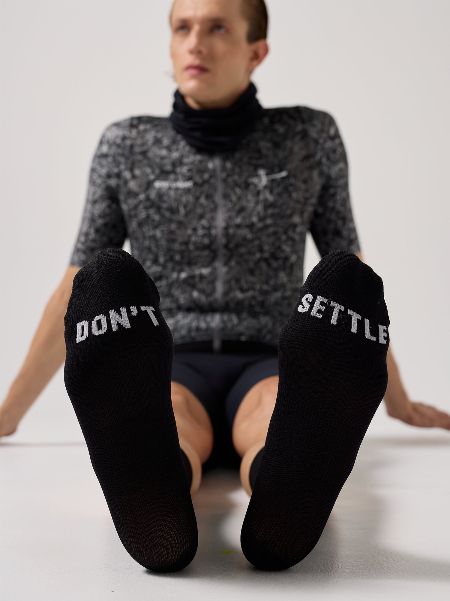 ULTRA G-LOGO SOCKS - NEGRO