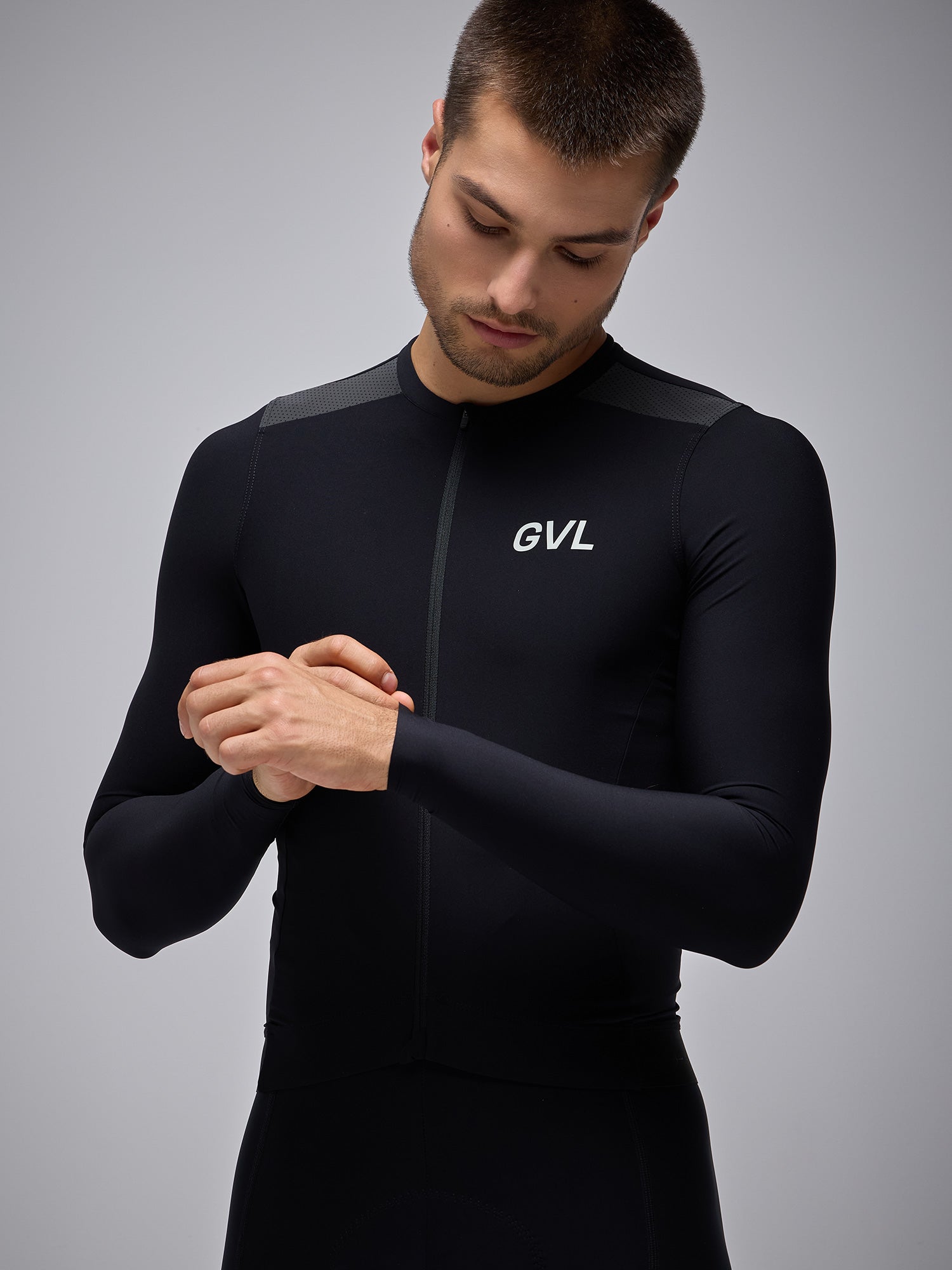 CAMISETA UNISEX ML MODERN CLASSIC - BLACK