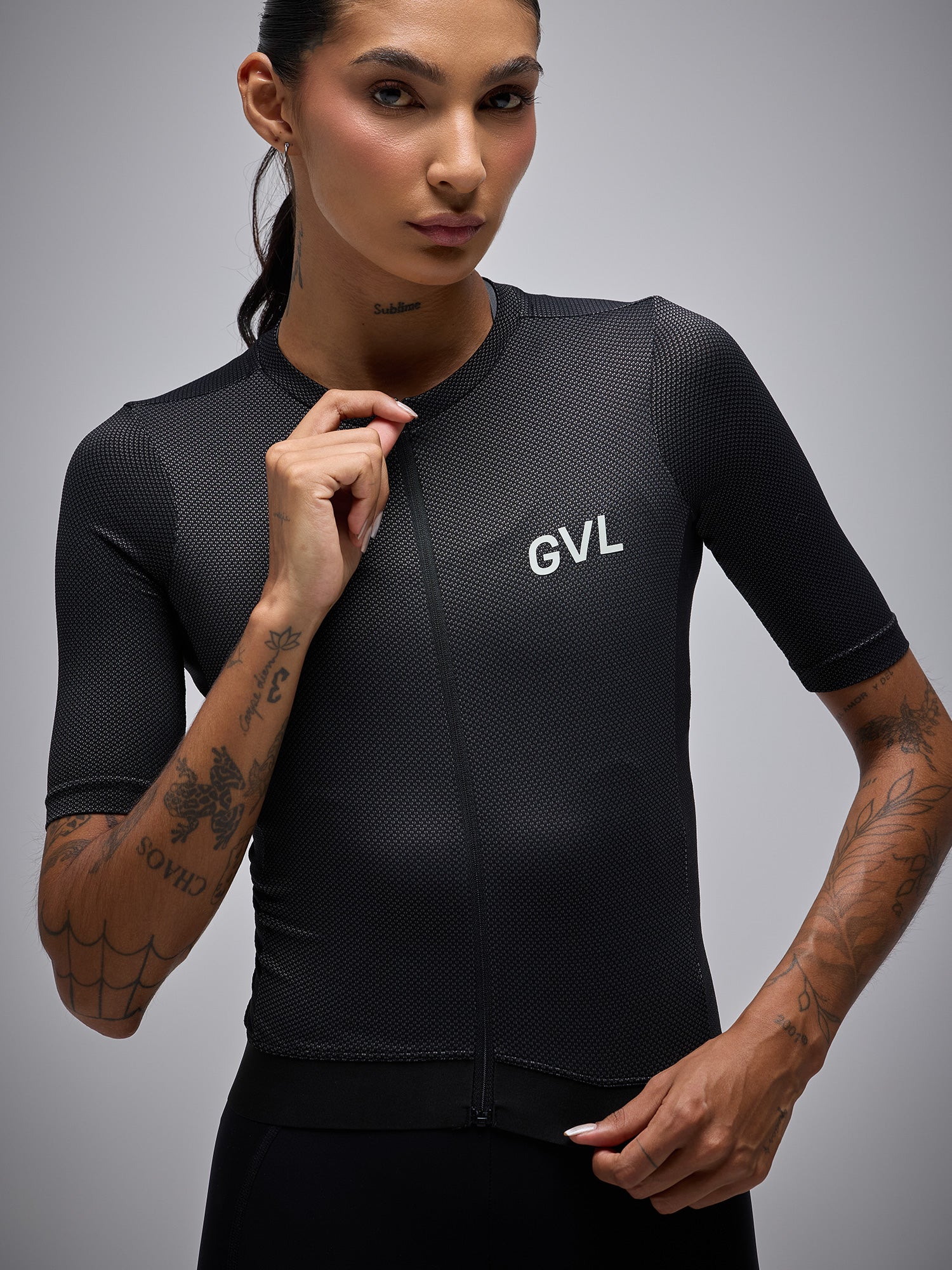 CAMISETA MODERN CLASSIC GRAFENO - NEGRO