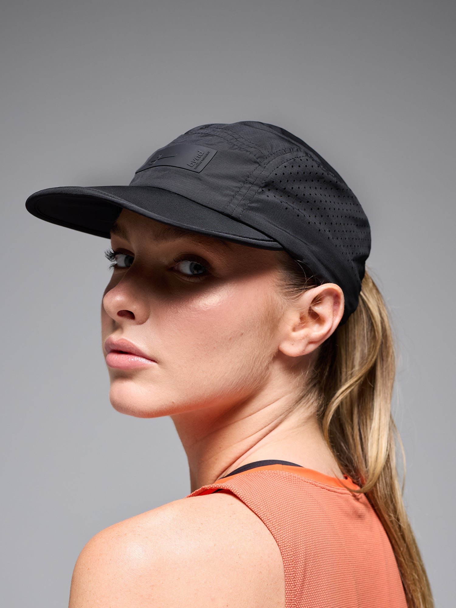 BYND GORRA - BLACK
