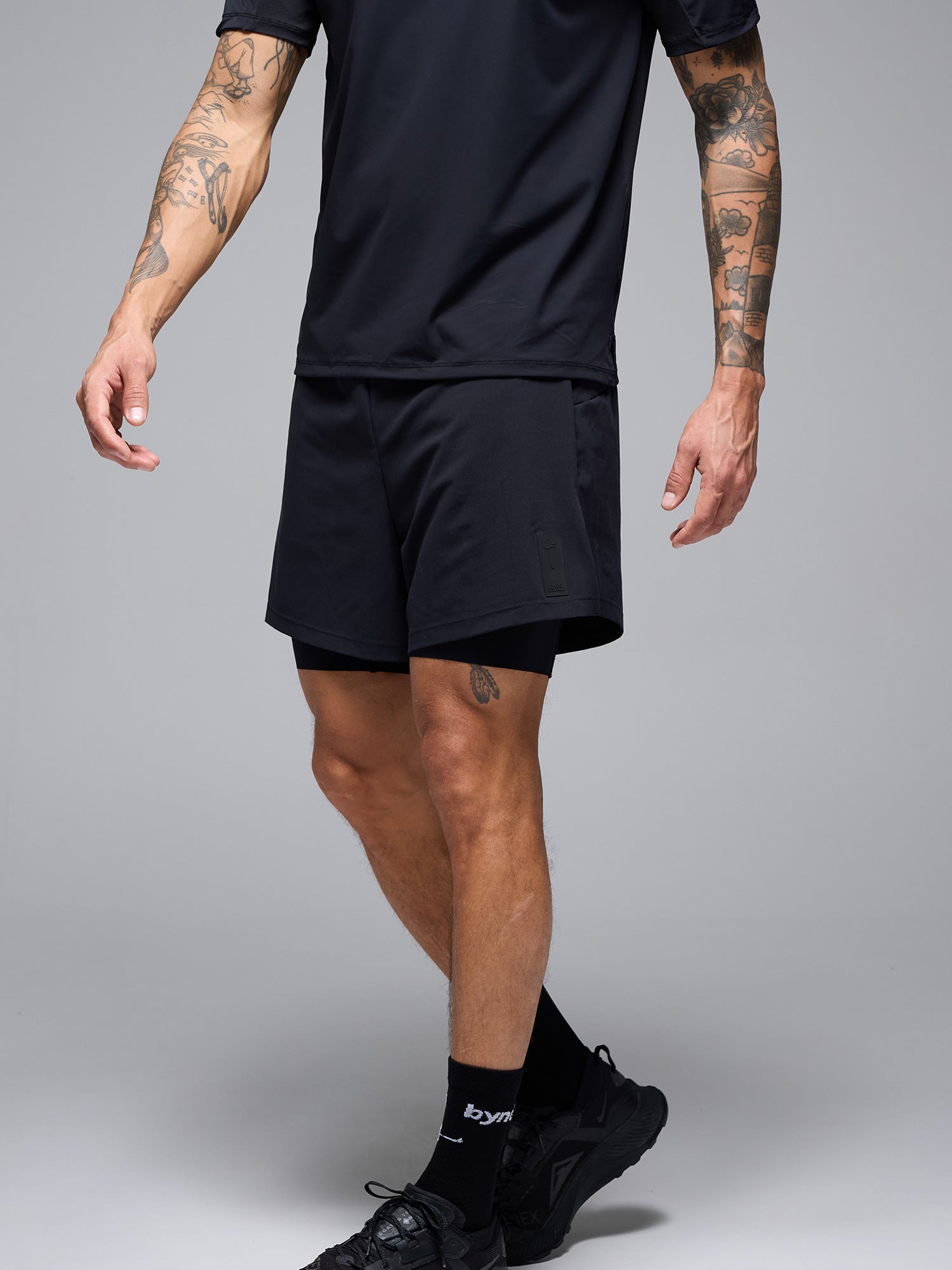 PANTALONETA BYND 2-EN-1 HOMBRE - NEGRO