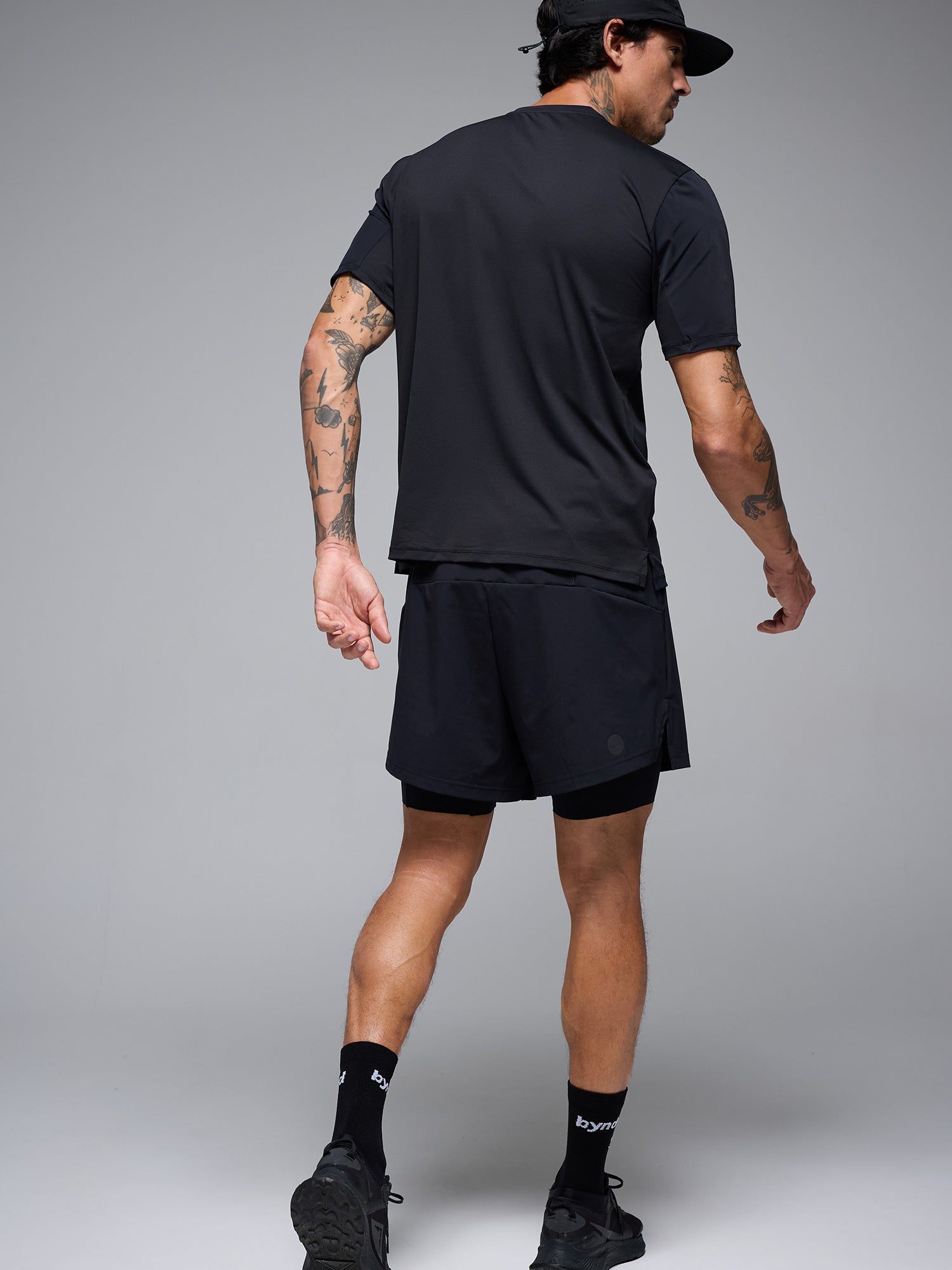 PANTALONETA BYND 2-EN-1 HOMBRE - NEGRO