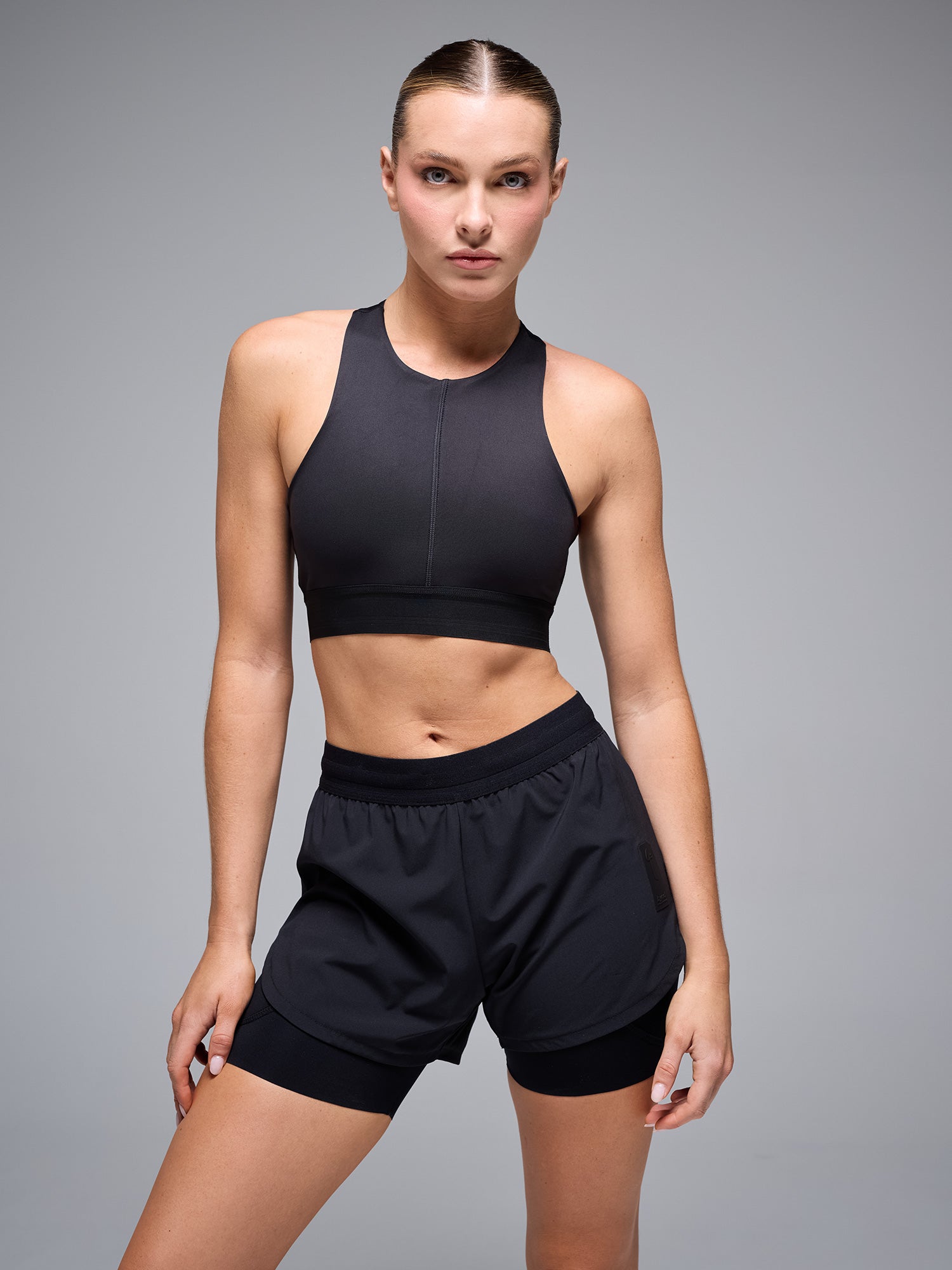 PANTALONETA BYND 2-EN-1 MUJER - NEGRO