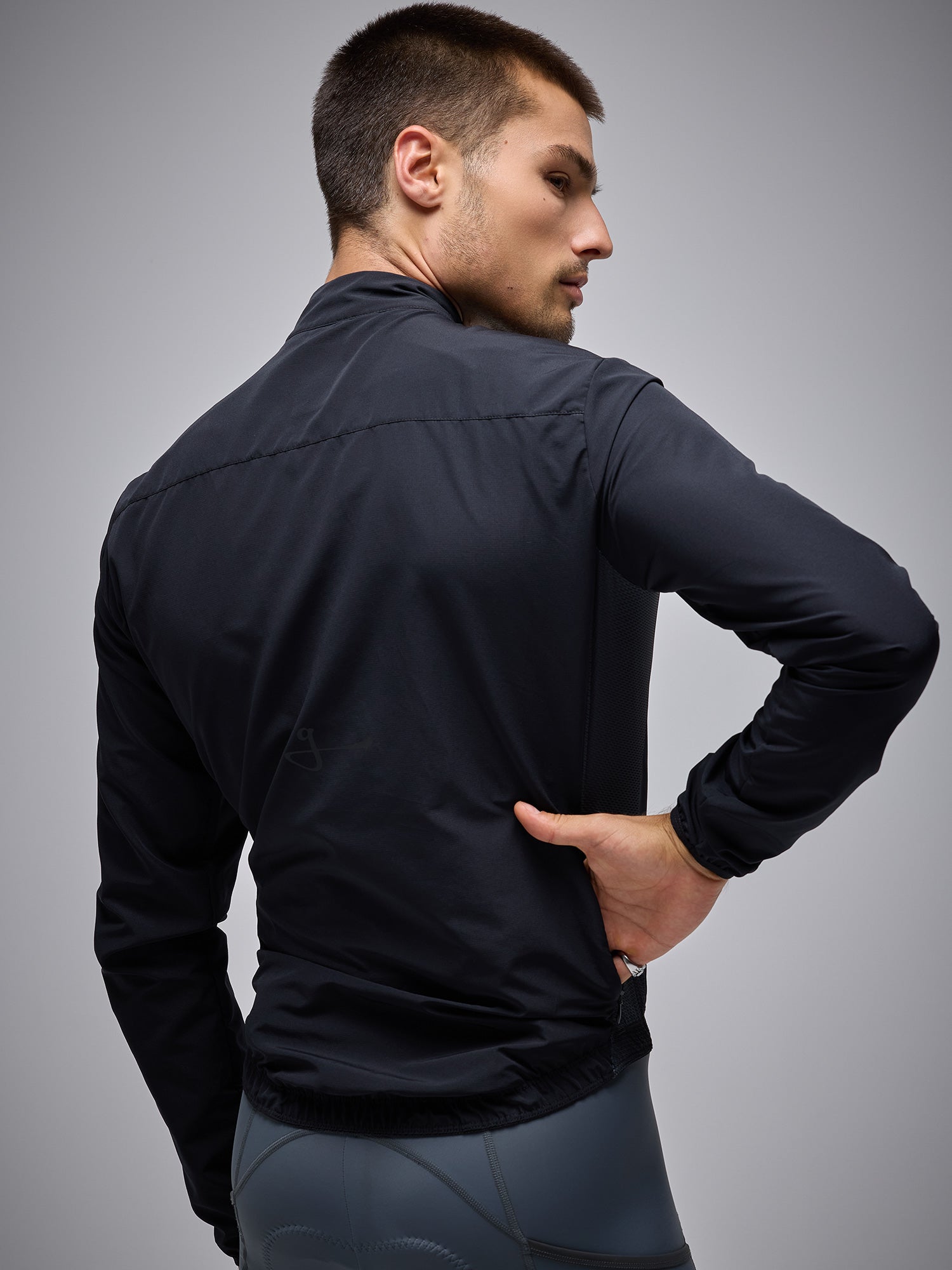 ESSNTL UNISEX JACKET - BLACK