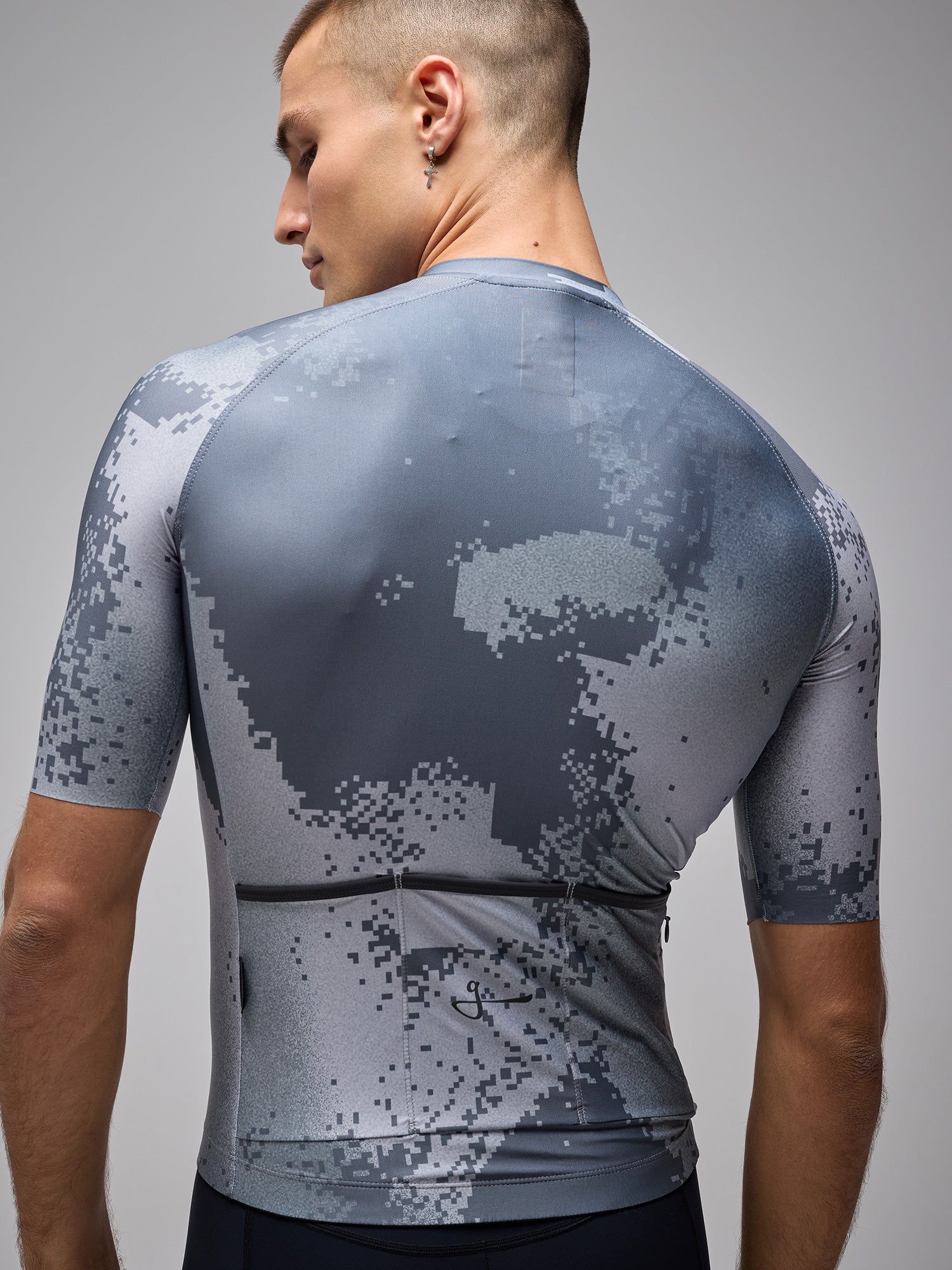 CAMISETA ESSNTL - PIXEL SLATE