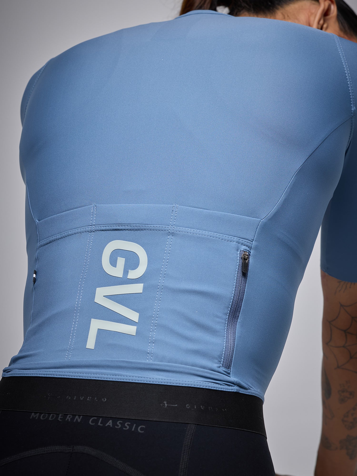 CAMISETA UNISEX MODERN CLASSIC - BLUE